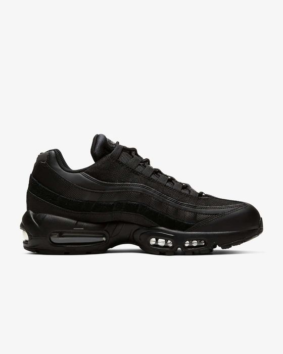 ЛЯТНА РАЗПРОДАЖБА! Nike 95 Essential "Triple Black" / Outlet / 40 - 45 НОМЕР