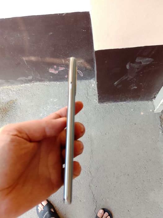 One plus 8 t 12-256 gb