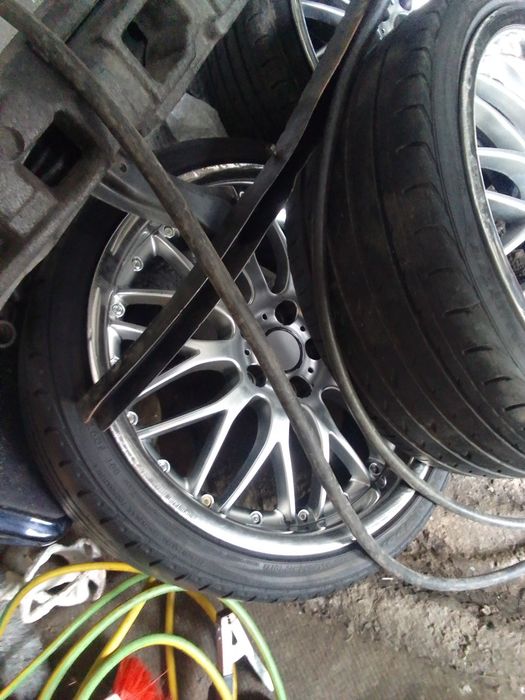 Гуми с джанти 19 цола междублотово 5*112за ваг групи