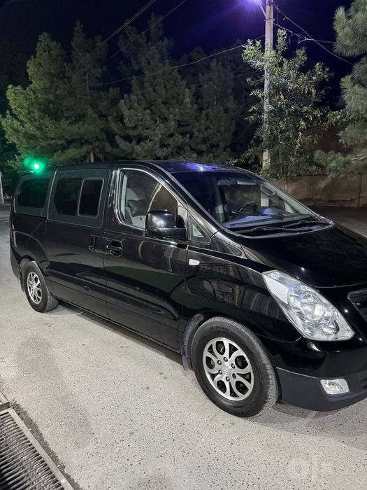 Продаётся Hyundai Starex