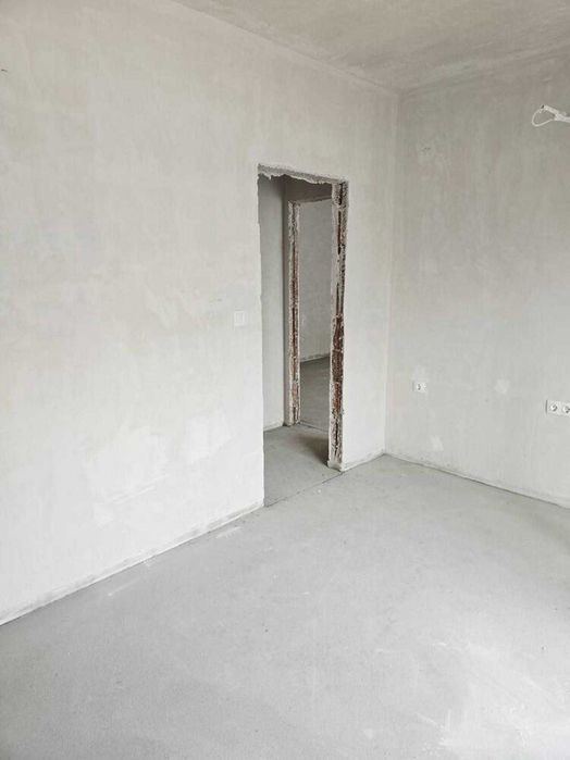 Продава се Тристаен апартамент в Пловдив, Тракия - 94 кв.м за 784 €/кв.м - Снимка #2