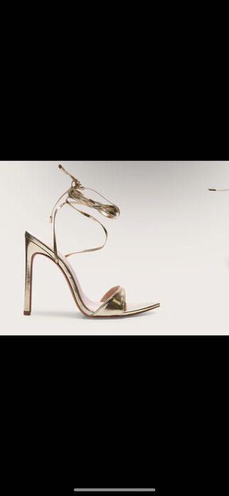 Сандали на ток Prettu little thing