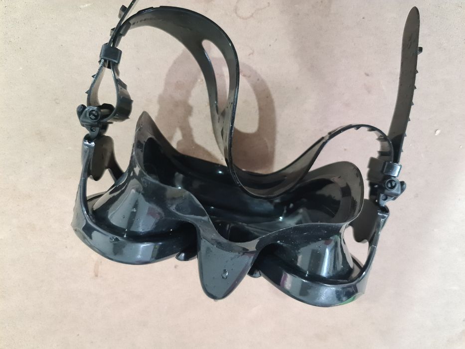 Подводная маска для дайвинга