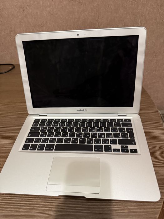 Macbook Air модель A1304 на запчасти