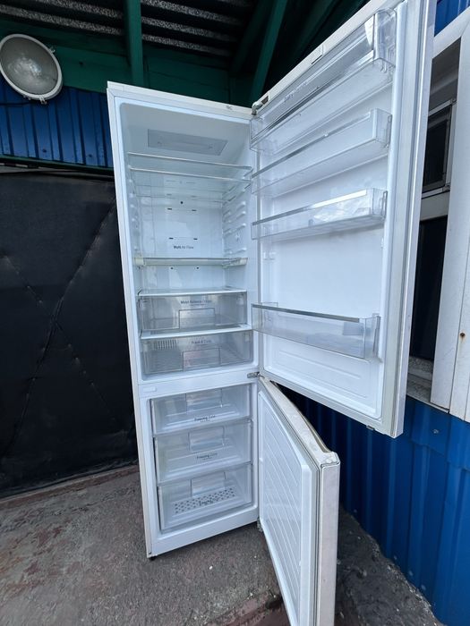 Продам холодильник LG