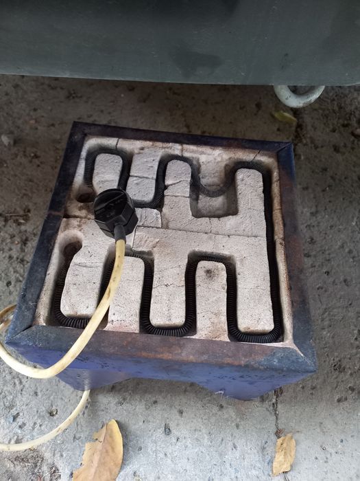 Электроплитка с открытой спиральюй