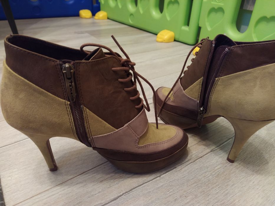 Високи обувки Tamaris 39 номер