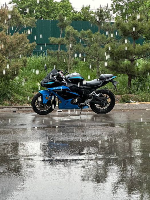 Mototsikl 2025 yaxshi holatda
