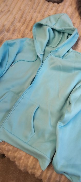 Продам свитшот женский