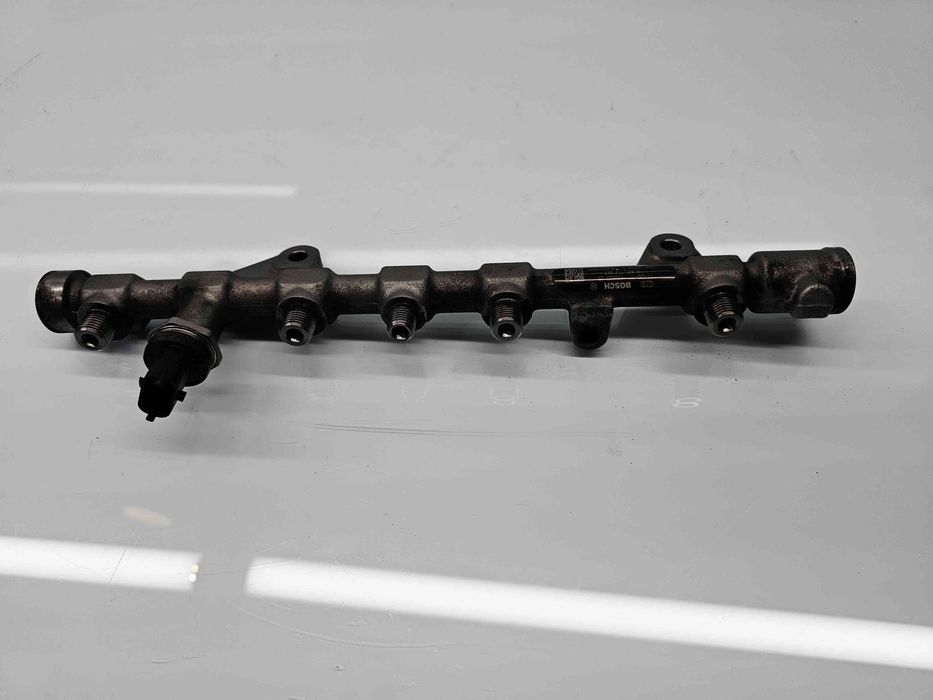 Rampa injectoare Renault Megane 3 (B95) [Fabr 2008-2016] 175212059R 1.