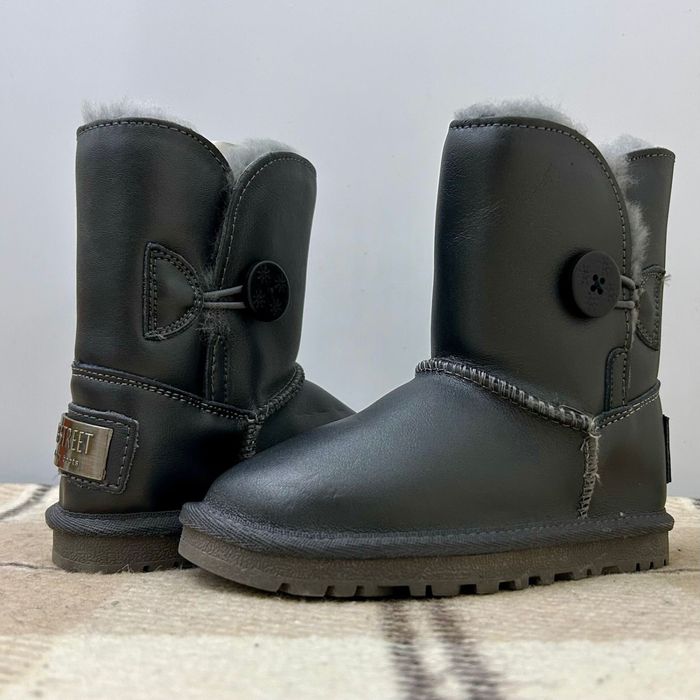 Сапоги черные пропитка детские угги