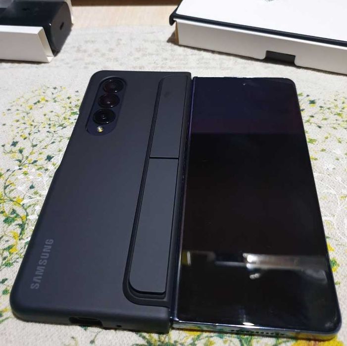 Продаю Samsung Galaxy Z Fold 4