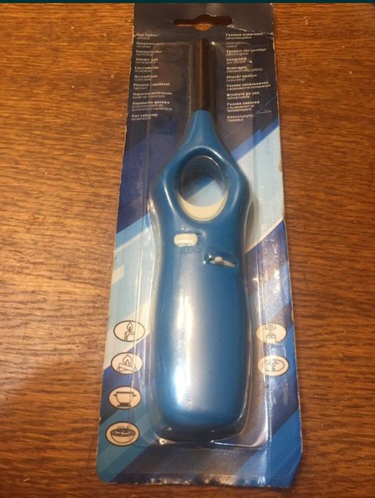 Aprinzator aragaz cu quartz, reîncărcabil.
Aprinzator aragaz cu quartz