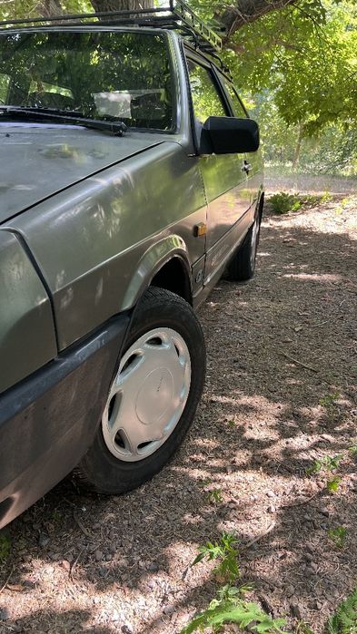 Автомашина 21083