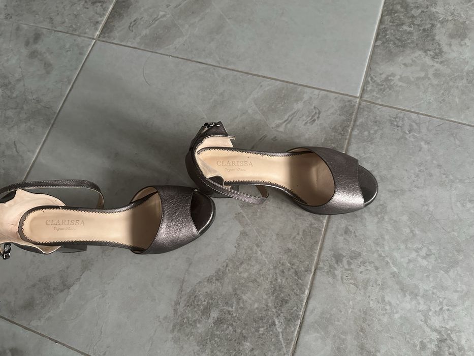 Продам босоножки!