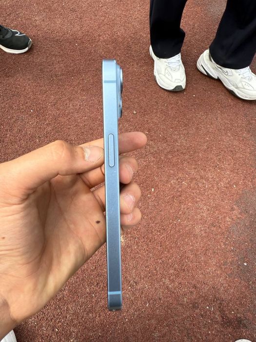 айфон 14 128 голубой