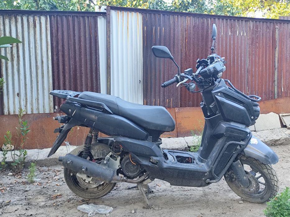 Продам мопед танк150куб