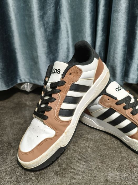 Оригинальные кроссовки Adidas Entrape