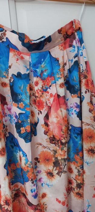 Fusta lunga cu trena marimea 10