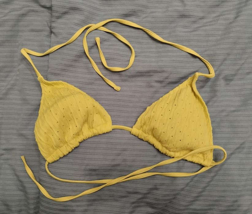 жёлтый купальник