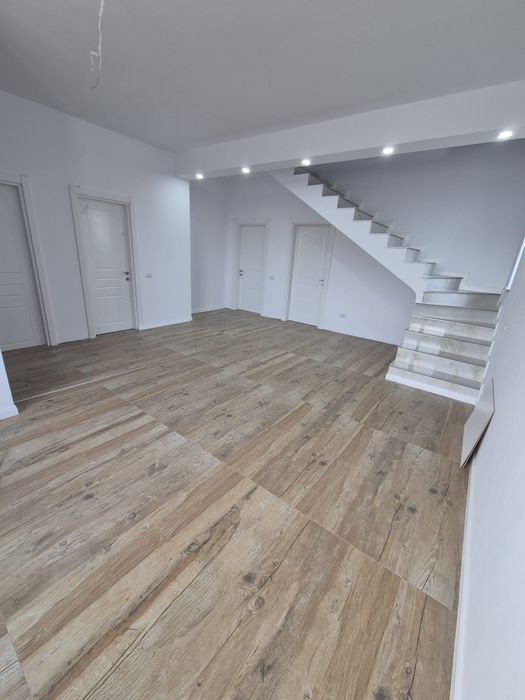 Casa de vanzare 5 camere