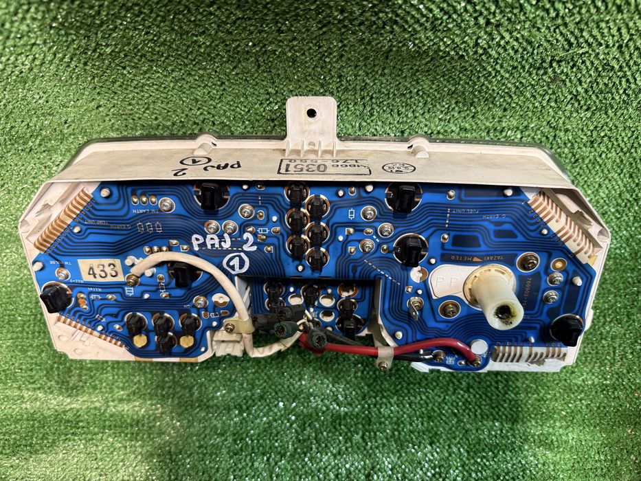 Щиток приборов на паджеро 2