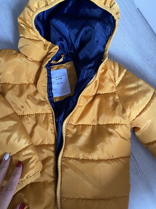 Продавам детско сако HM 104 размер