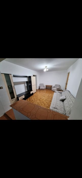 De închiriat apartament 2 camere lângă Poliție