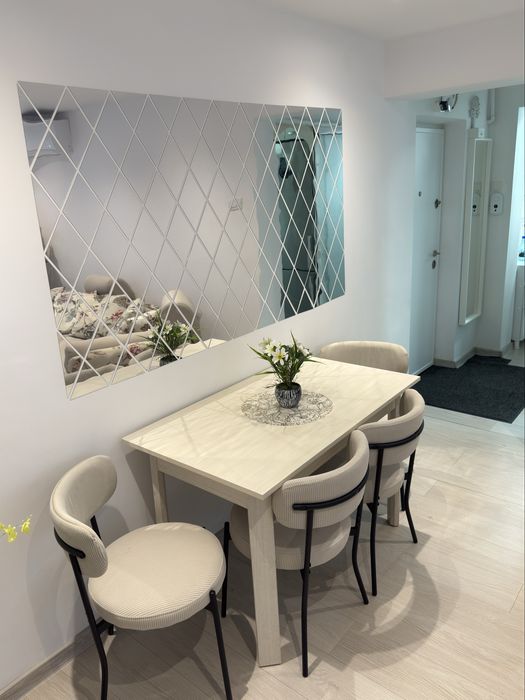 Închiriez apartament 3 camere CENTRAL