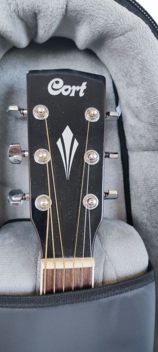Акустическая гитара Cort