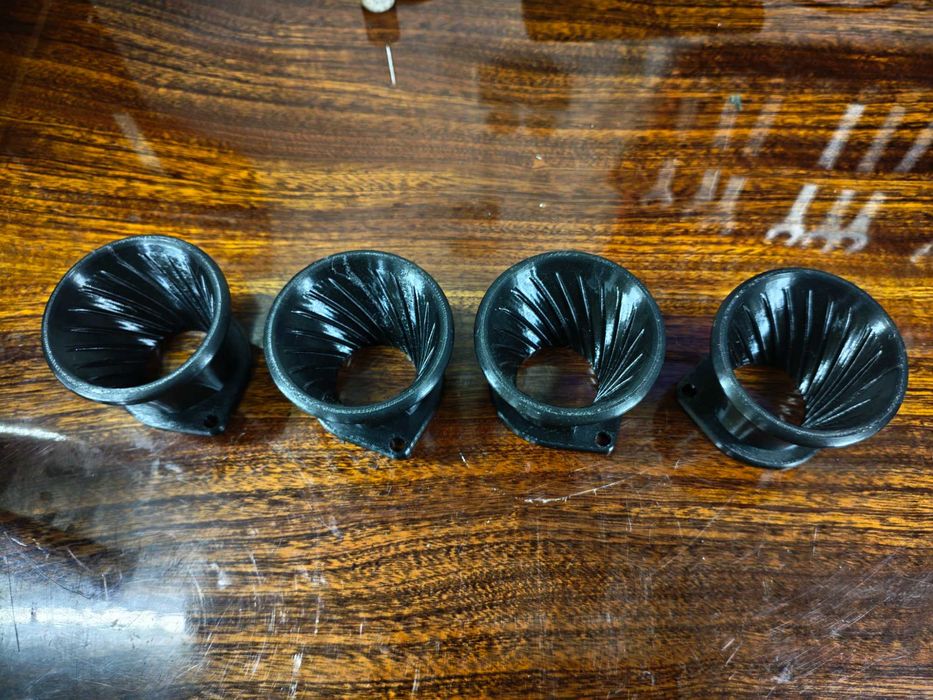 Тромпети за Вебер/Делорто