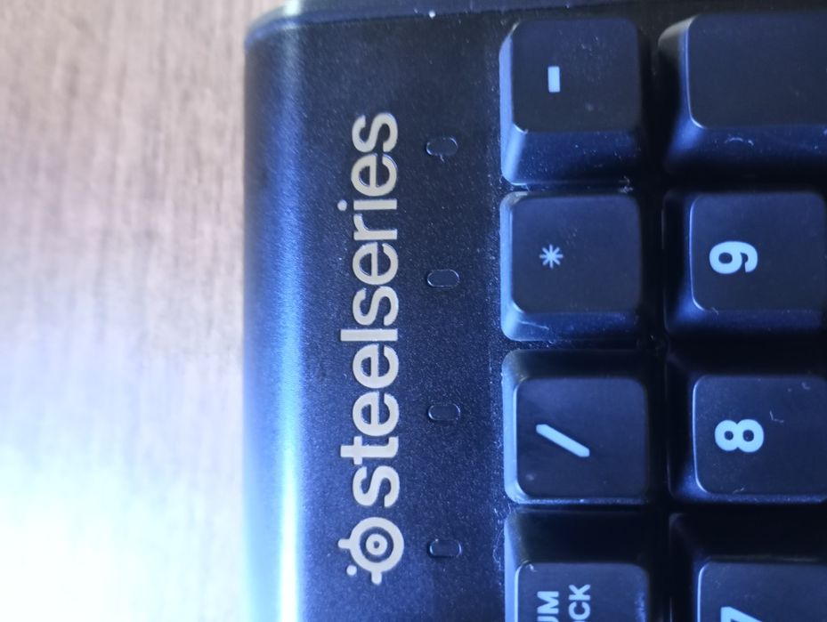 Tastatura mecanica Steelseries M750