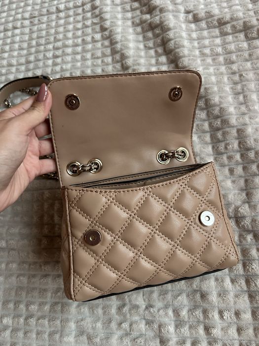 Оригинална чанта guess