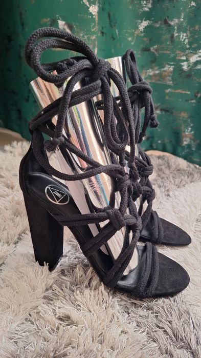 Sandale Missguided/Noi