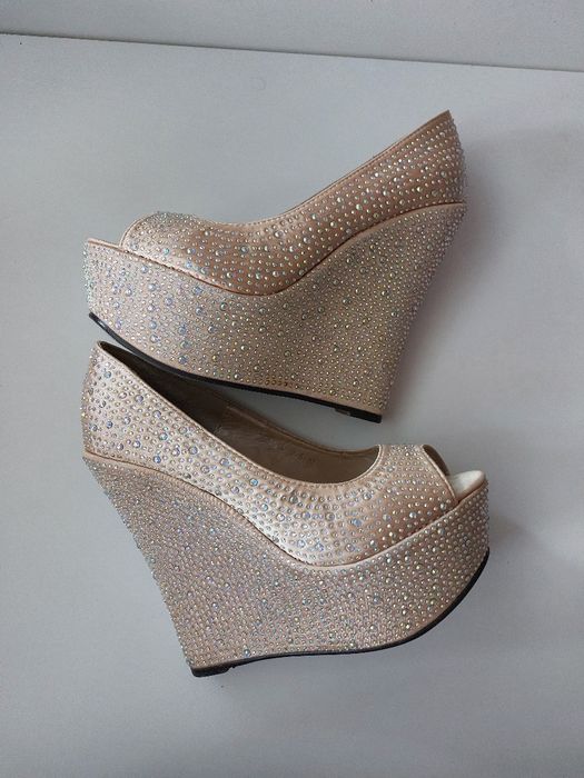 Страхотни обувки