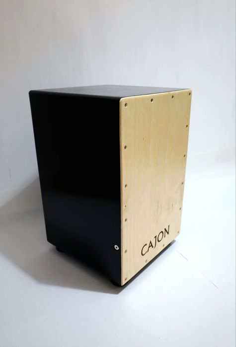 Кахон, барабан, перкуссия.