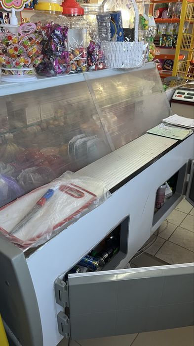 Холодильник витрина