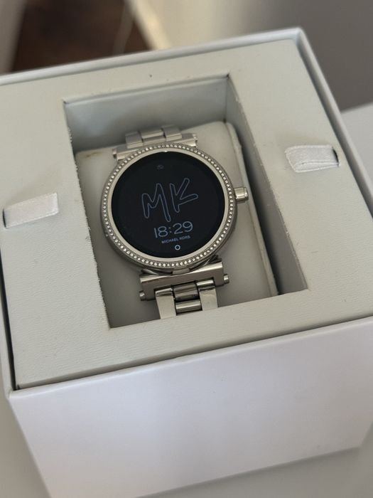 MICHAEL KORS  часовник - SOFIE MKT5020 Steel Swarovski Touchscreen
