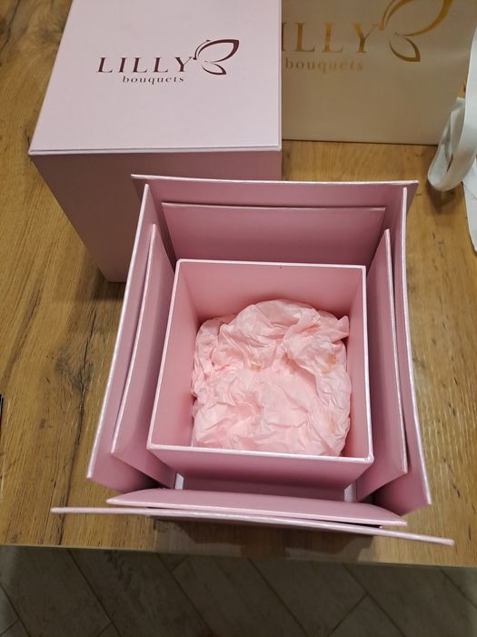 Продам новую коробку LILLY