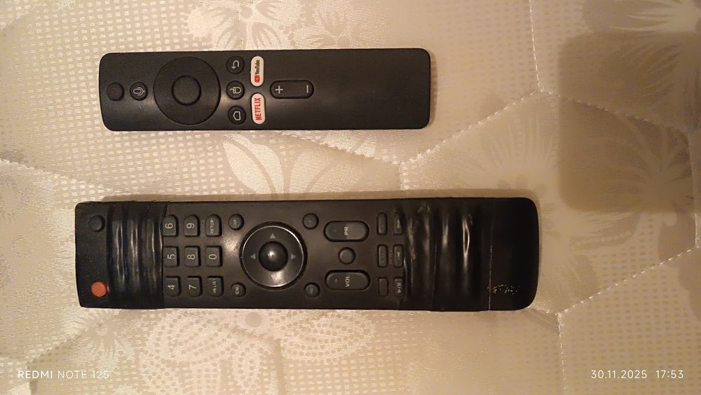 Yasin Tv 40  xolati yaxshi smart box bilan pultlari ishlaydi alo daraj