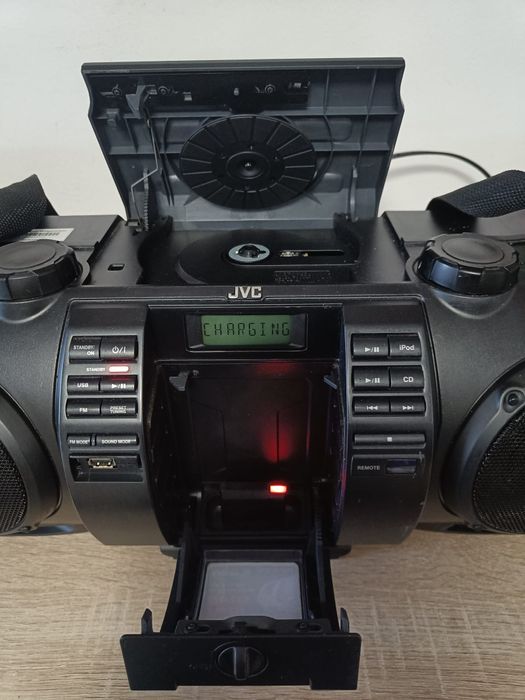 Boombox JVC cu Bluetooth