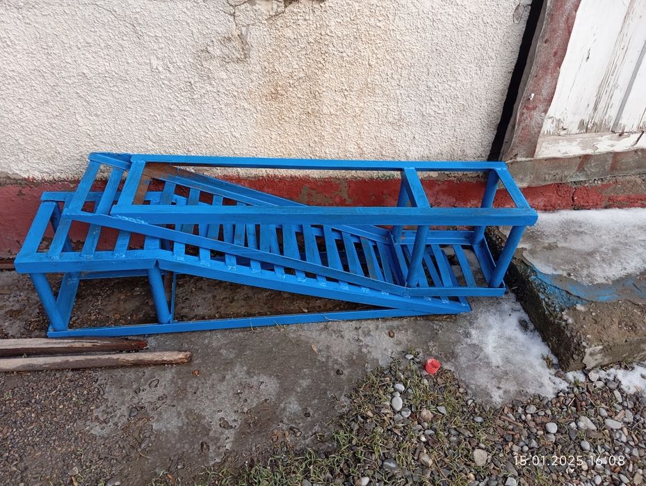 Мини эстокада из металла