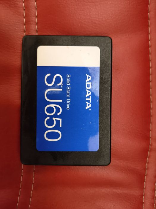 Vând SSD ADATA SU650 512GB Sata Transport gratuit
