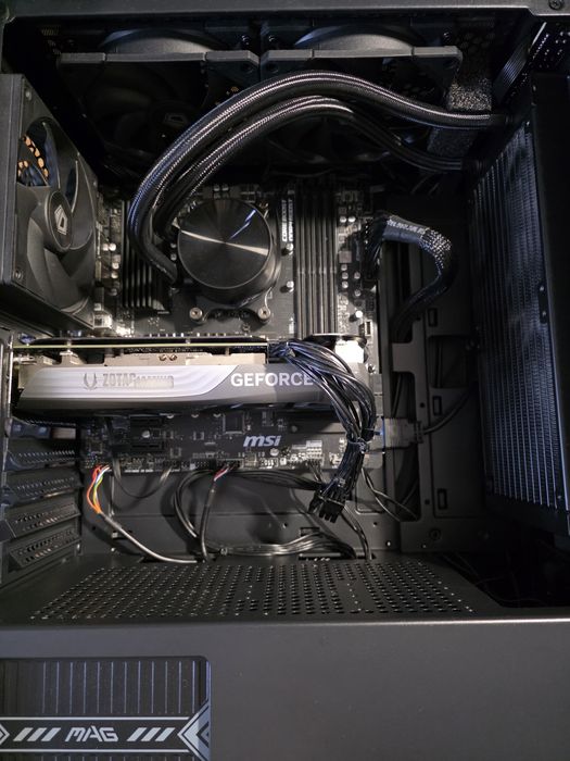 Ryzen 9 5900X. RTX 4060Ti 16Gb