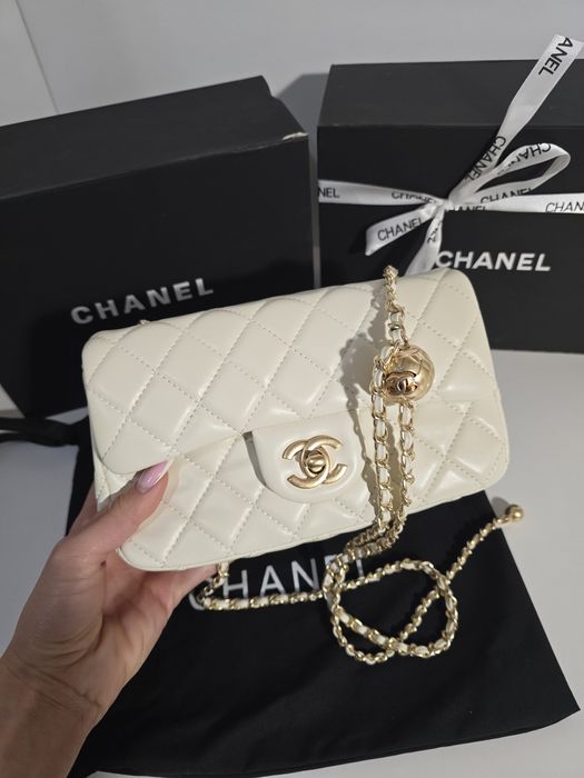 Налична чанта Chanel Flap Bag