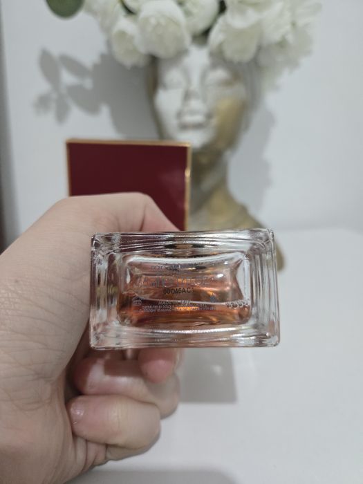 Apa de parfum  Q by Dolce & Gabbana