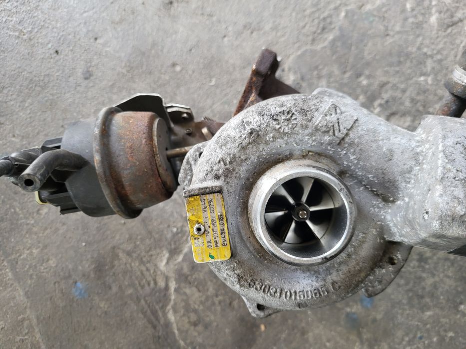 Trirbina audi a6 2.0 tdi caha 170 cp 03L145701E