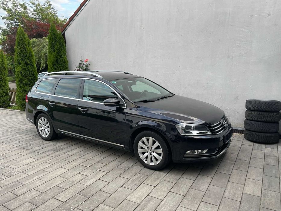 VOLKSWAGEN Passat