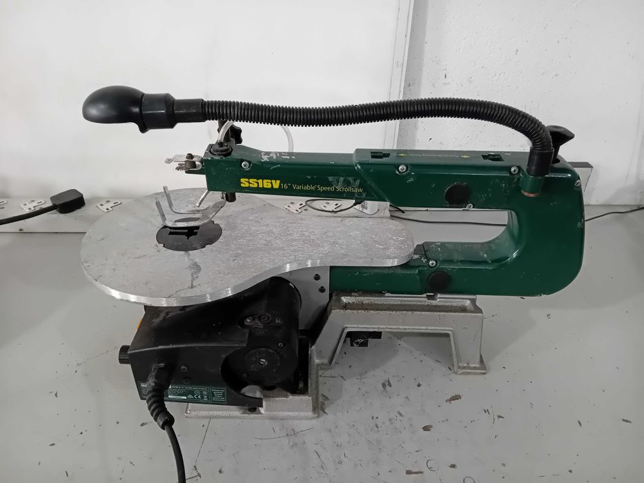 Контурен трион  - Rekord pawer 90 W