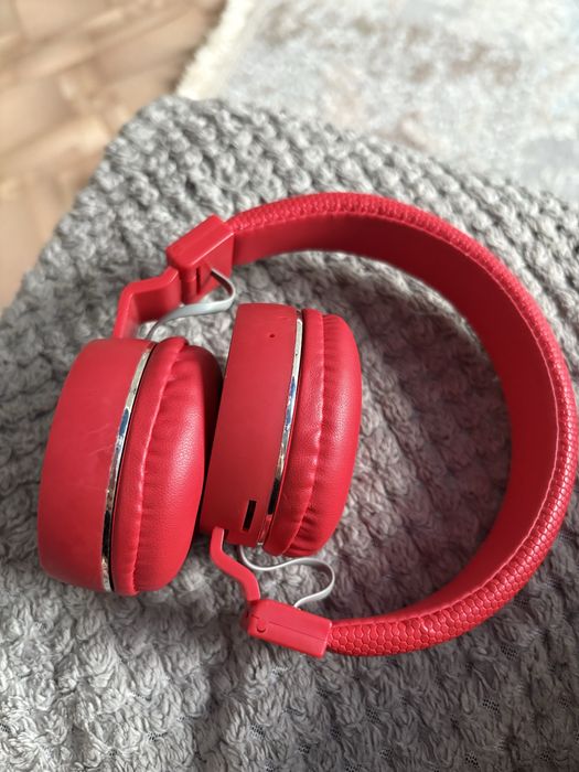 Наушники беспроводные красные